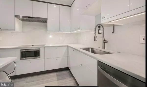 Washington, DC 20010,729 KENYON ST NW