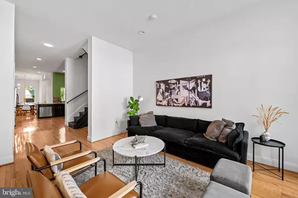 Baltimore, MD 21218,325 E 22ND ST