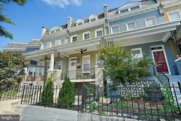 Washington, DC 20003,1404 MASSACHUSETTS AVE SE