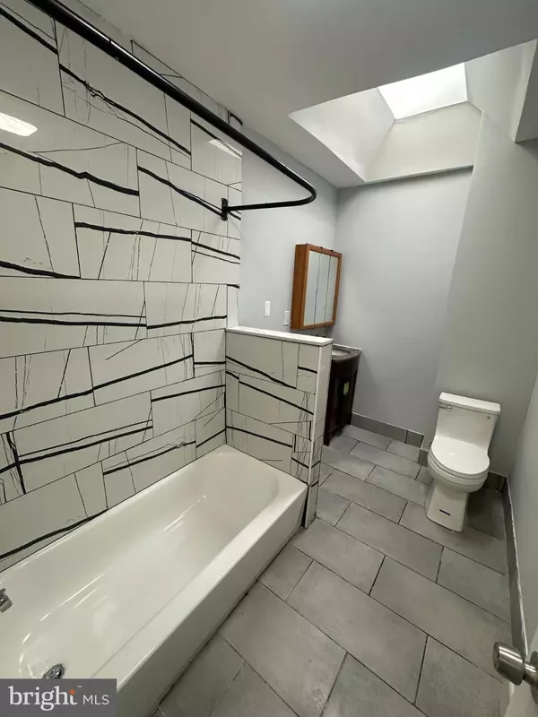 Philadelphia, PA 19124,5220 DITMAN ST