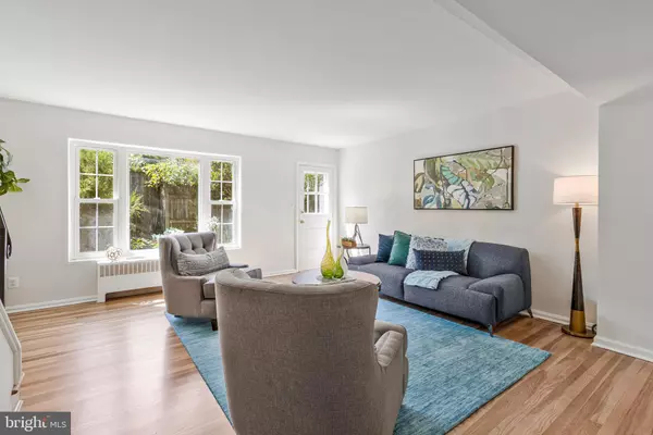 Alexandria, VA 22305,210 ASPEN ST