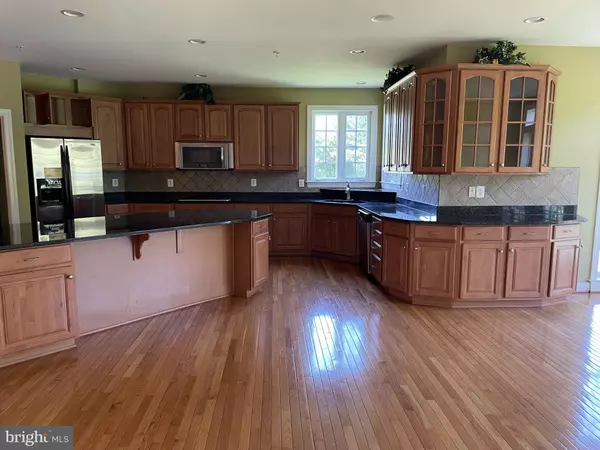Sandy Spring, MD 20860,18682 BROOKE RD