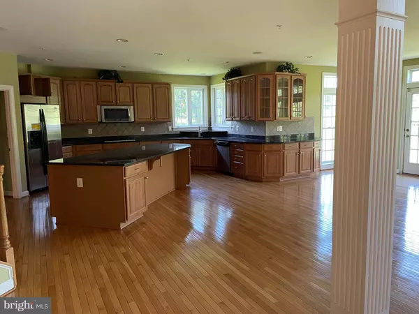 Sandy Spring, MD 20860,18682 BROOKE RD