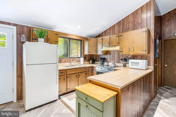 Hedgesville, WV 25427,34 GOLDEN WAY