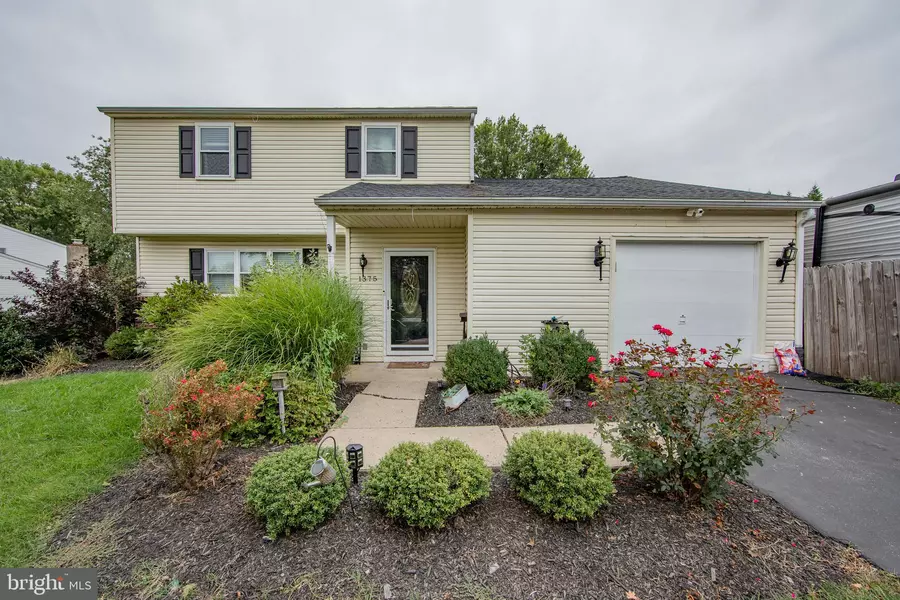 1375 ANGELA DR, Phoenixville, PA 19460