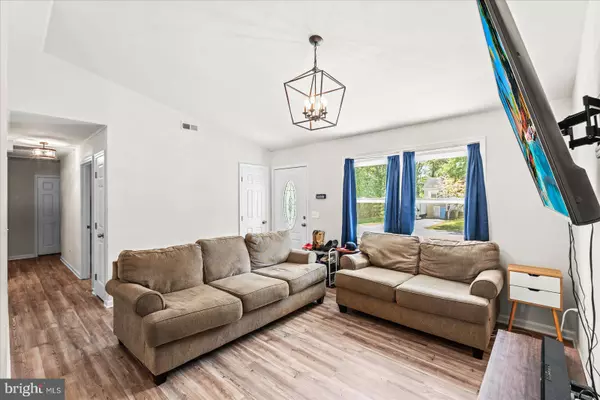 Fredericksburg, VA 22408,10420 FOREST HILL CT