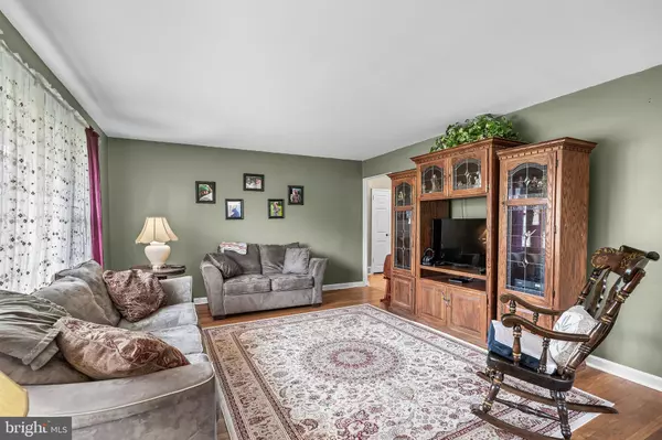 Pitman, NJ 08071,534 WAYNE AVE