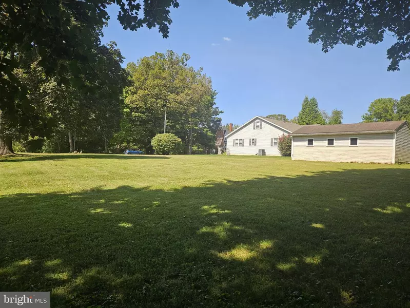 13 LINDEN AVE, Christiana, PA 17509