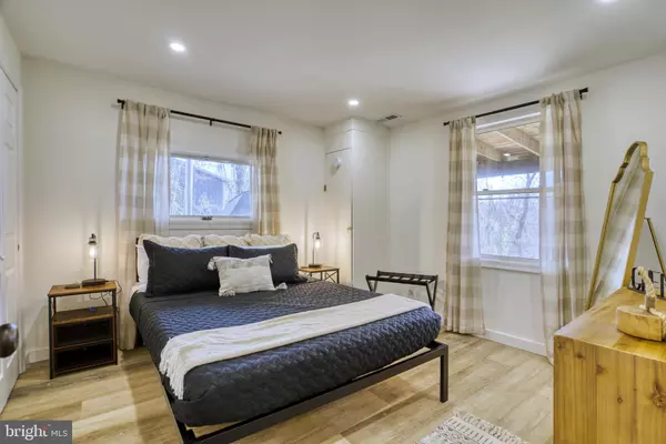 Fredericksburg, VA 22405,18 NAOMI RD