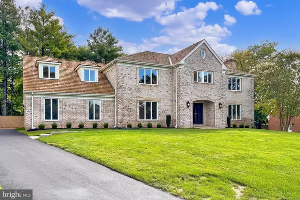 Mclean, VA 22101,6294 DUNAWAY CT