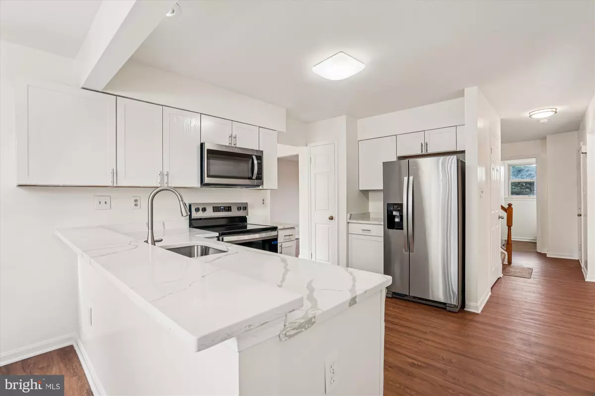 Laurel, MD 20707,7607 COLONY