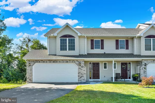 48 DUSTIN DR, Halifax, PA 17032