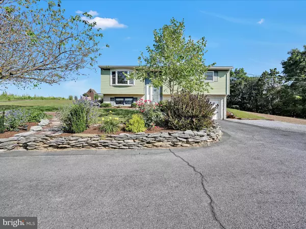 1009 TULPEHOCKEN RD, Richland, PA 17087