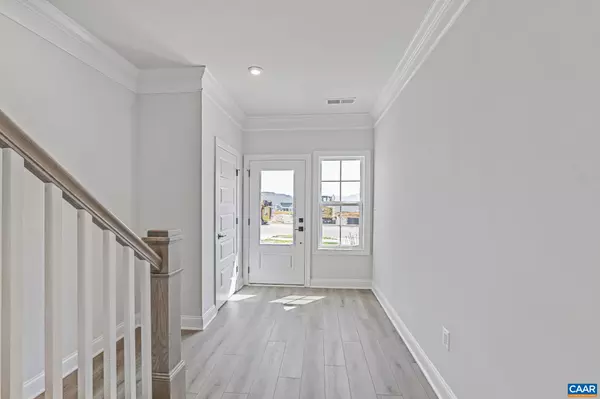 Waynesboro, VA 22980,213 SUNBIRD LN