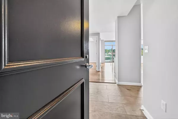 Arlington, VA 22206,2720 S ARLINGTON MILL DR #710