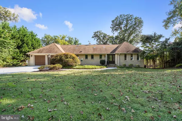 Lorton, VA 22079,5837 RIVER DR