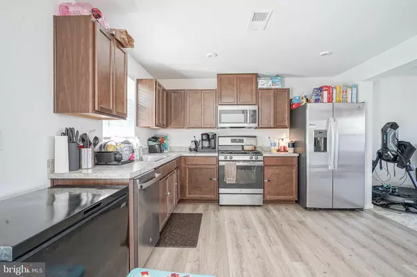 Clementon, NJ 08021,56 ROWAND WAY E