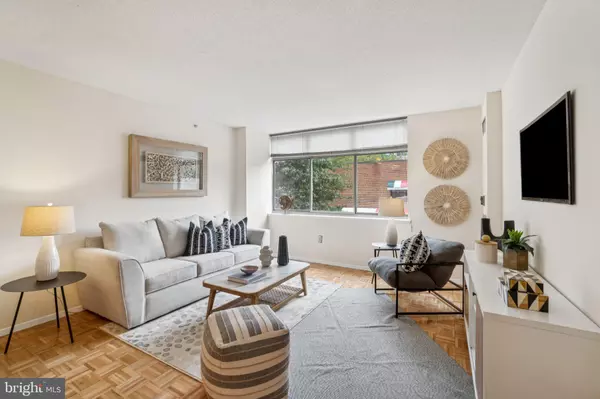 Bethesda, MD 20815,7111 WOODMONT AVE #316