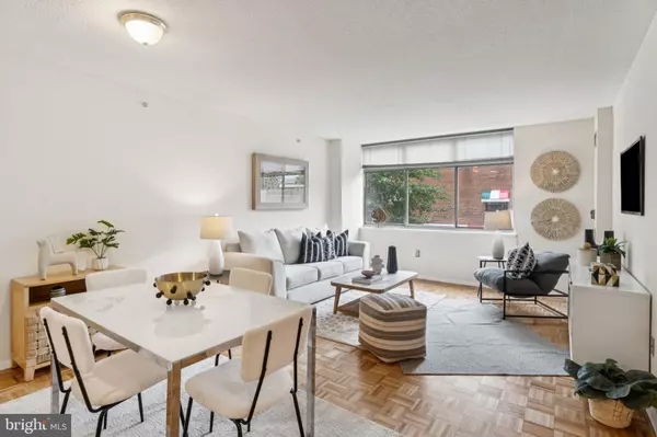 Bethesda, MD 20815,7111 WOODMONT AVE #316