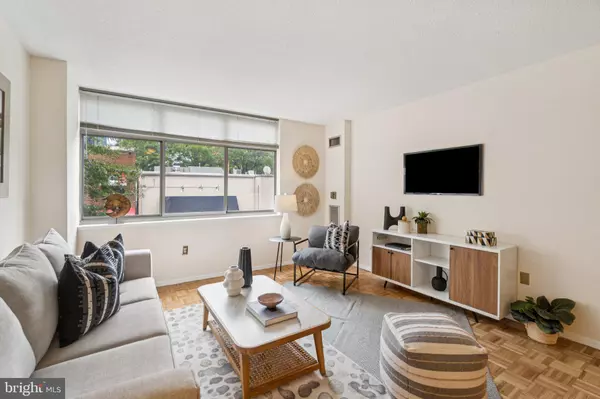 Bethesda, MD 20815,7111 WOODMONT AVE #316