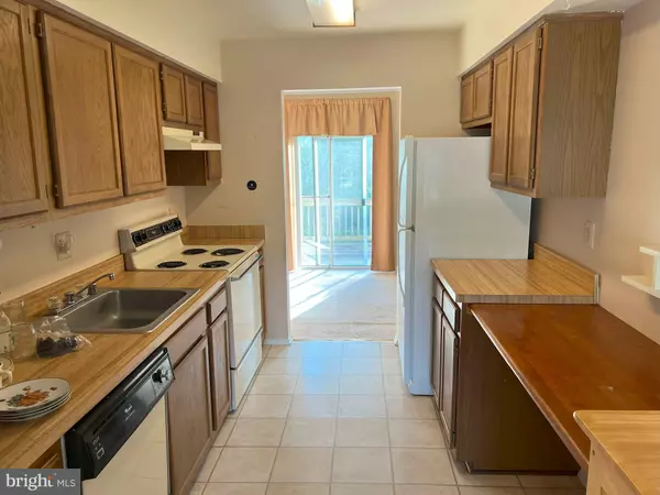 Ellicott City, MD 21043,7812 WHISTLING PINES CT