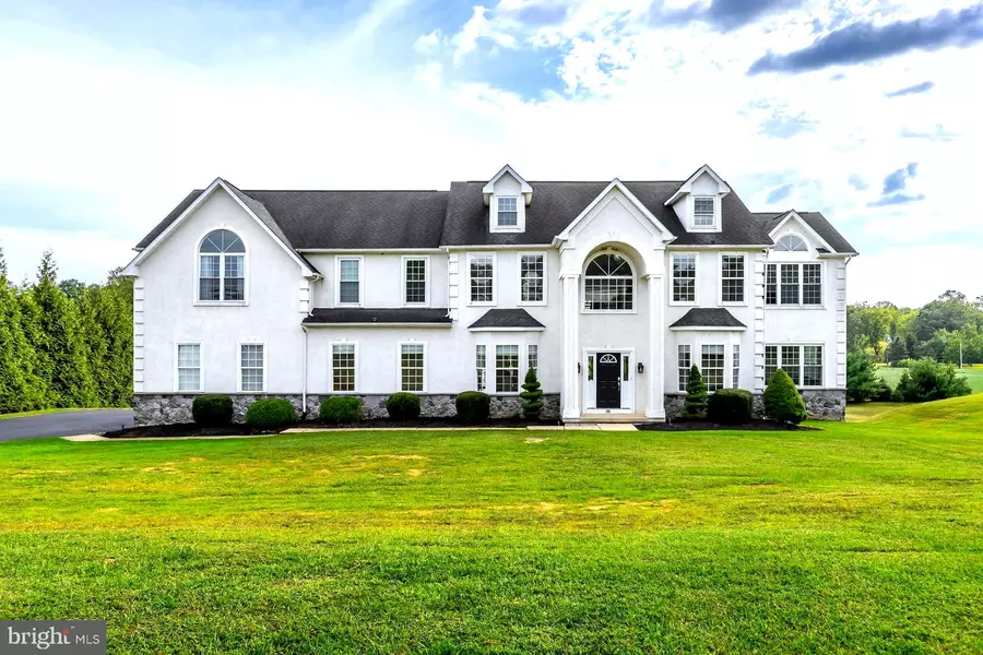 185 WOODLAND AVE, Mullica Hill, NJ 08062