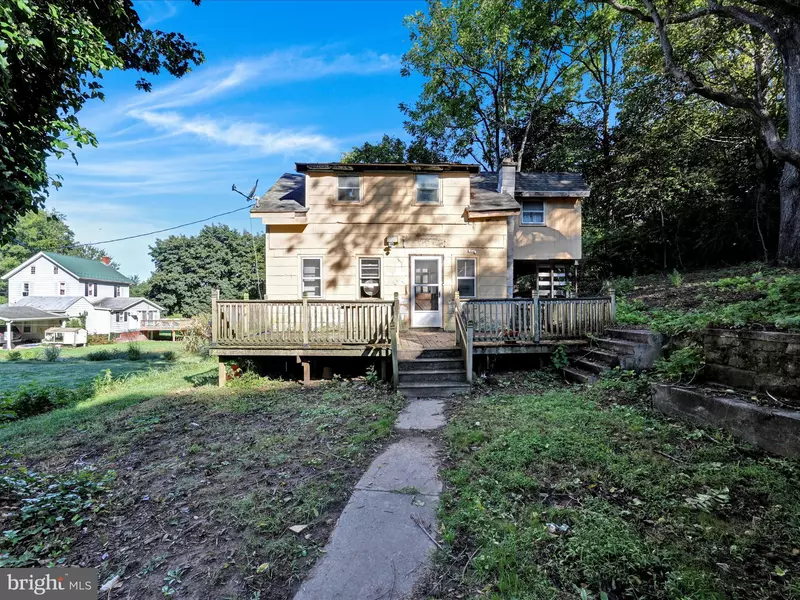 174 DISTILLERY RD, Newmanstown, PA 17073