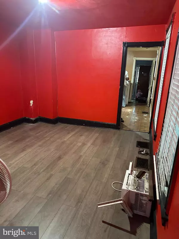 Trenton, NJ 08638,51 VINE ST