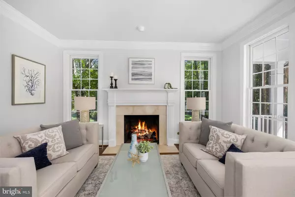 Mclean, VA 22101,1918 VALLEYWOOD RD