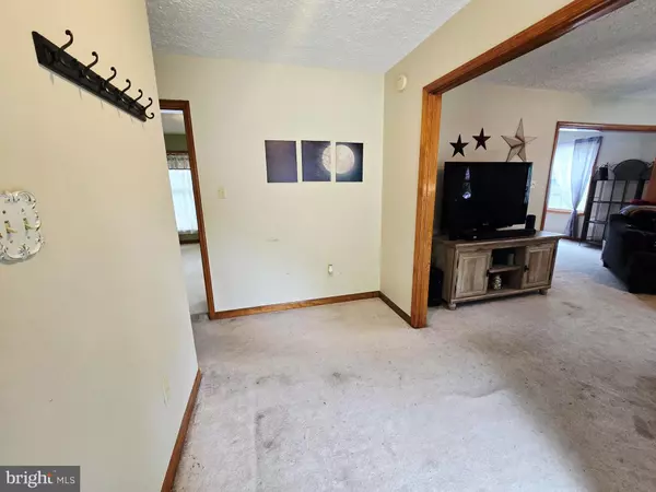 Franklin, WV 26807,5527 PETERSBURG PIKE