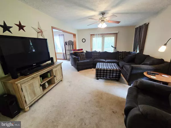 Franklin, WV 26807,5527 PETERSBURG PIKE