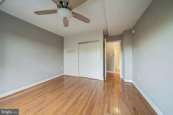 Arlington, VA 22209,1111 ARLINGTON BLVD #317