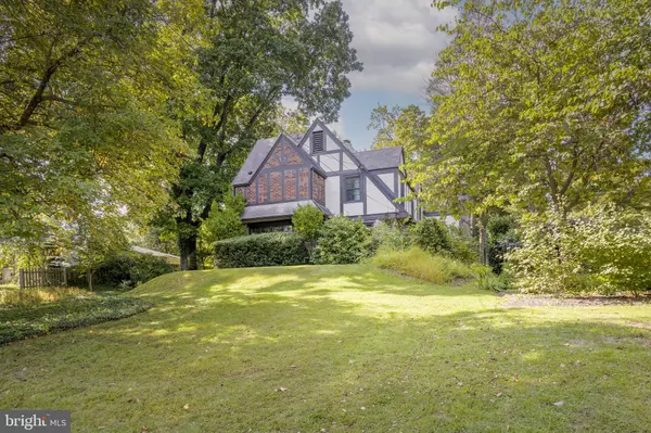 Elkins Park, PA 19027,8202 FAIRVIEW RD