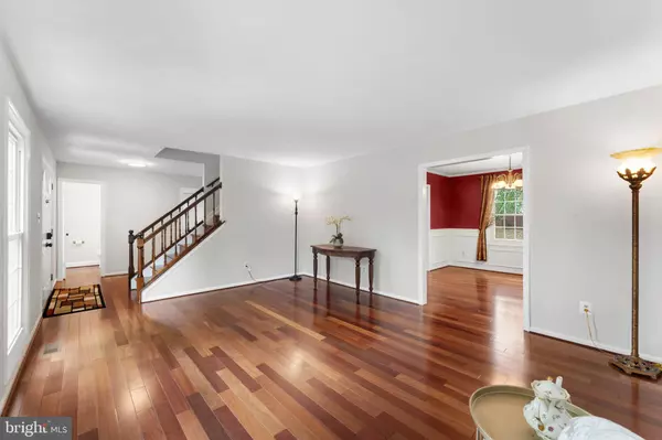 Chantilly, VA 20151,4603 QUARTZ ROCK CT