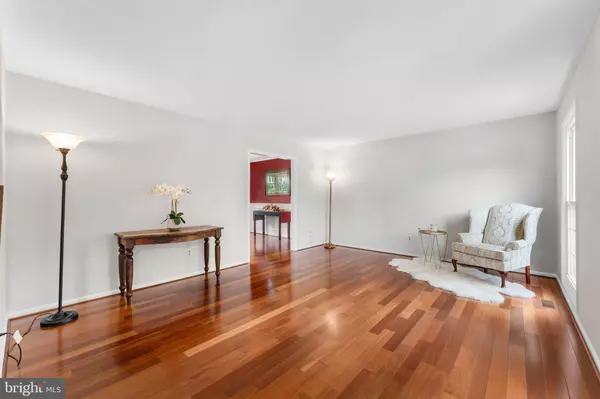 Chantilly, VA 20151,4603 QUARTZ ROCK CT