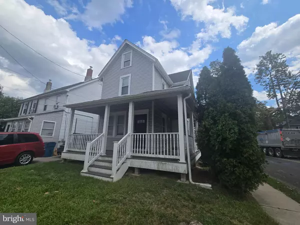 1 E MAPLE AVE, Morrisville, PA 19067