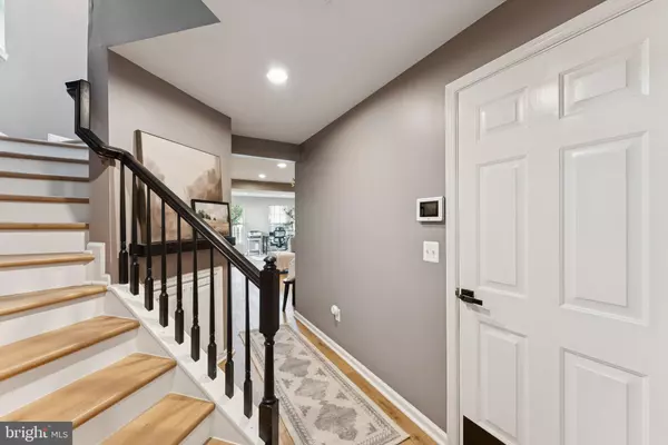 Woodbridge, VA 22191,1463 FAWN HOLLOW LN