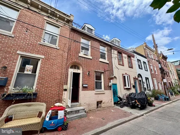 912 S FAIRHILL ST S, Philadelphia, PA 19147