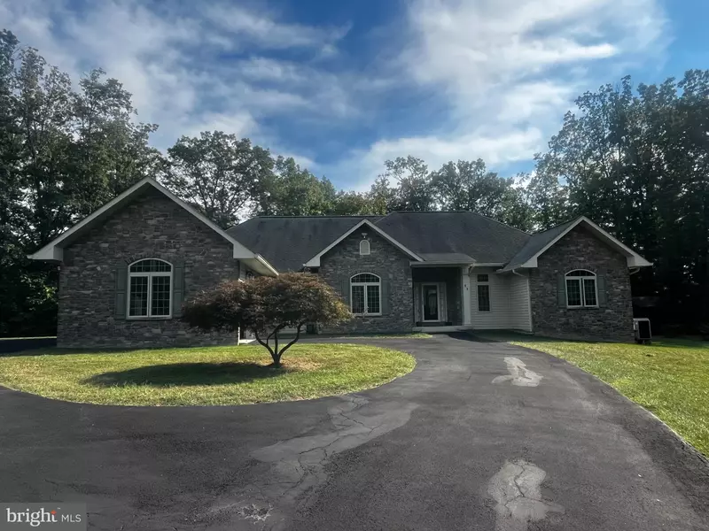 93 LAURA LN, Front Royal, VA 22630