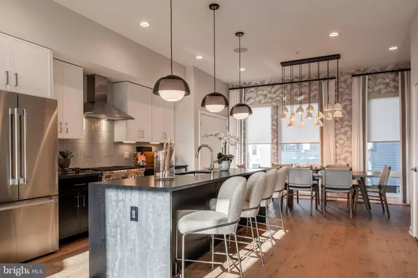 Philadelphia, PA 19125,3003 VICE ADMIRAL WAY #23B