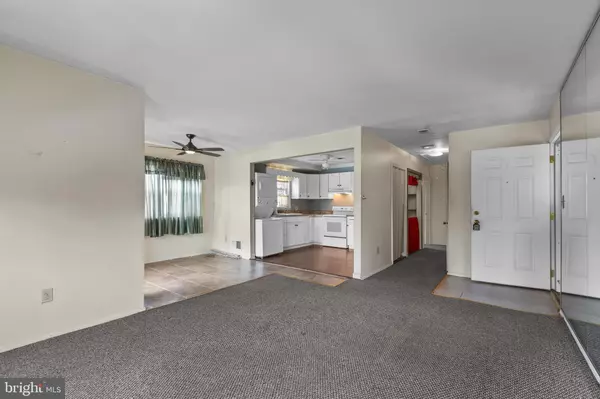 Burlington, NJ 08016,24-6 FLORENCE TOLLGATE PL