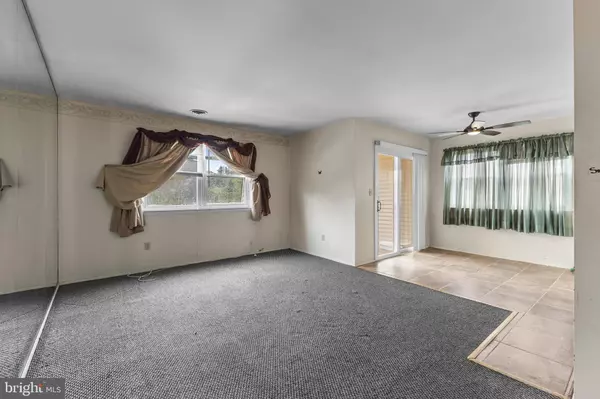 Burlington, NJ 08016,24-6 FLORENCE TOLLGATE PL