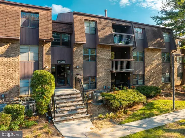 1421 COUNTRY MILL DR, East Windsor, NJ 08512