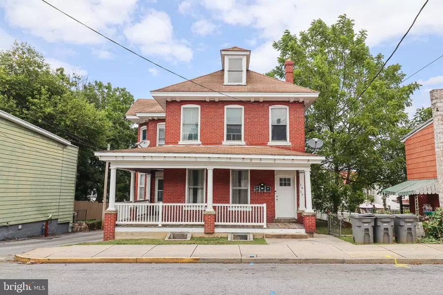 1617 CENTER ST, Lebanon, PA 17042