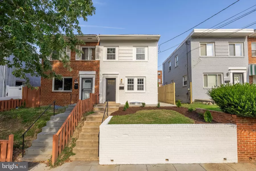 4246 SOUTHERN AVE SE, Washington, DC 20019