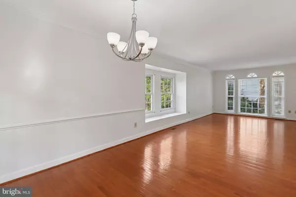 Fairfax, VA 22033,3930 VALLEY RIDGE DR