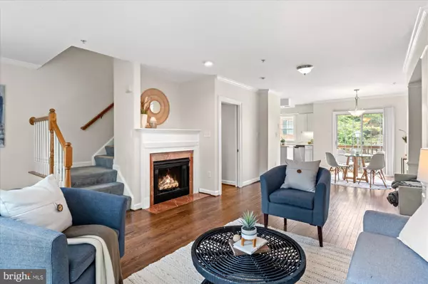Arlington, VA 22207,2319 N GREENBRIER CT N