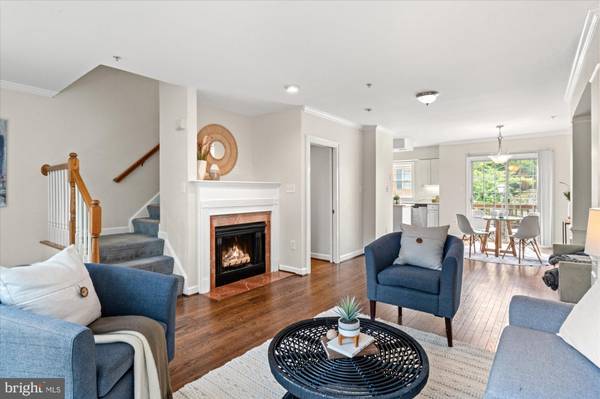 Arlington, VA 22207,2319 N GREENBRIER CT N