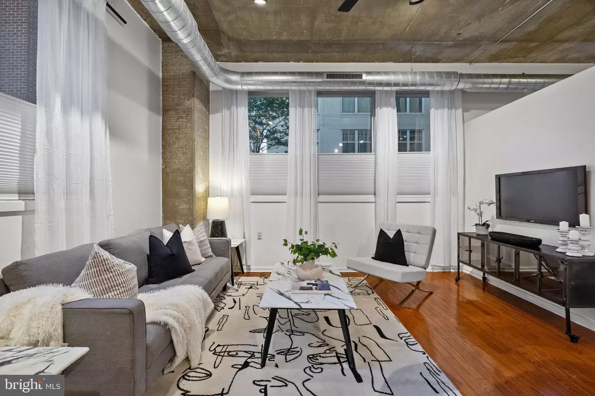 Philadelphia, PA 19106,113 N BREAD ST #3D1