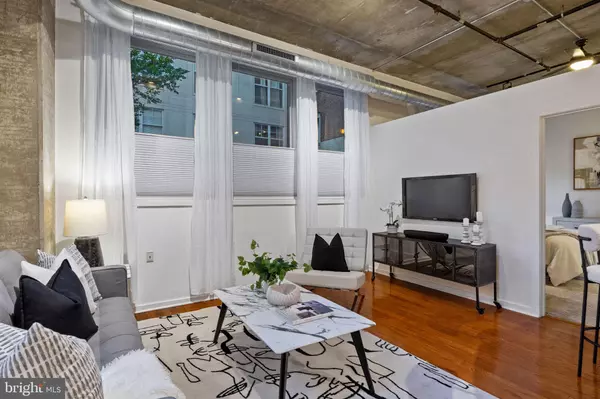 Philadelphia, PA 19106,113 N BREAD ST #3D1